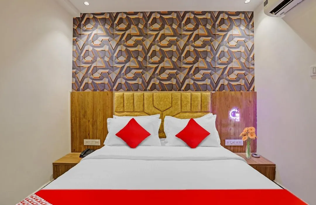 Oyo Flagship Hotel Premium Villa-1